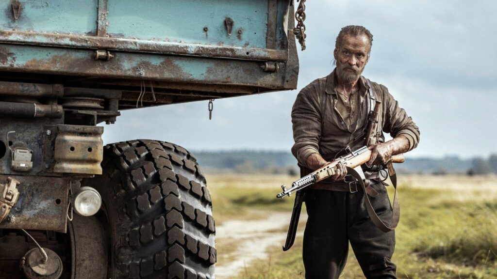 Sisu: Camino a la venganza es una explosiva y sangrienta continuación que desata el delirio del público con su acción desmedida y su héroe indestructible. Entre vítores y carcajadas, el film celebra el gore y la épica más desatada en un festín puramente festivalero.